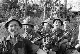 Phân tích Tây Tiến của nhà thơ Quang Dung hay nhất 2 Phân tích Tây Tiến của nhà thơ Quang Dung hay nhất